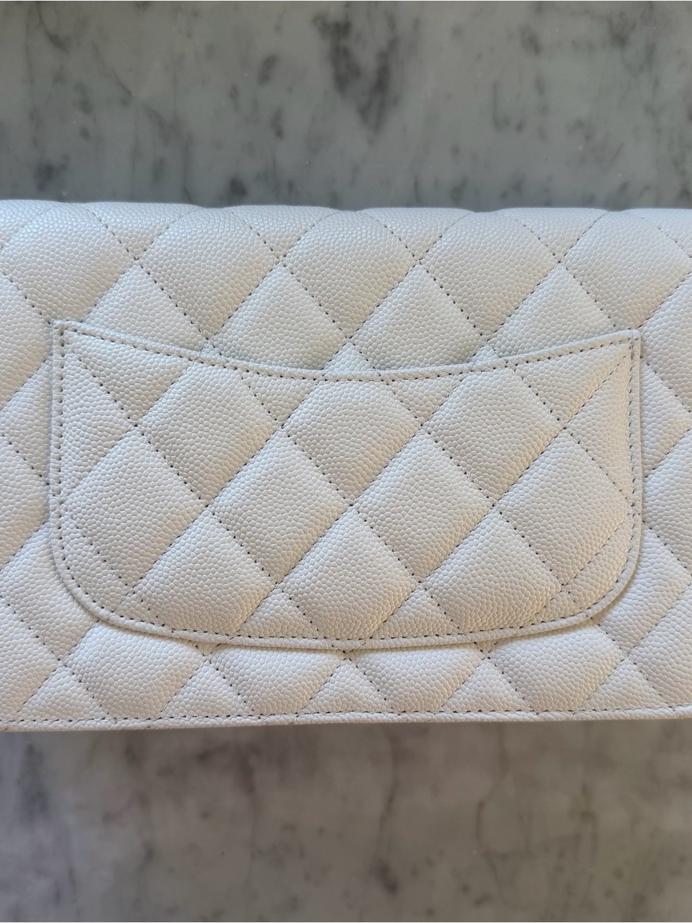 Chanel White Wallet on chain - Authentic - Picture 13 of 16